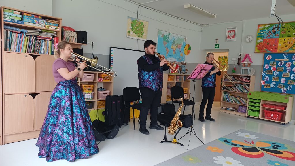 Muzyczna opowieść o księżniczce zaklętej w żabę.